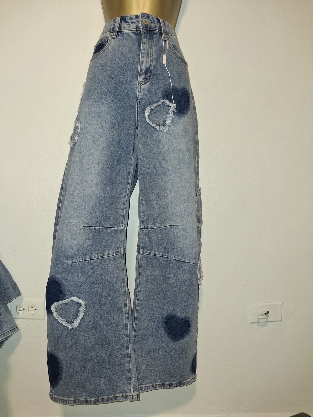 High-Rise Wide-Leg Jeans with Heart Patch Details - Light Blue